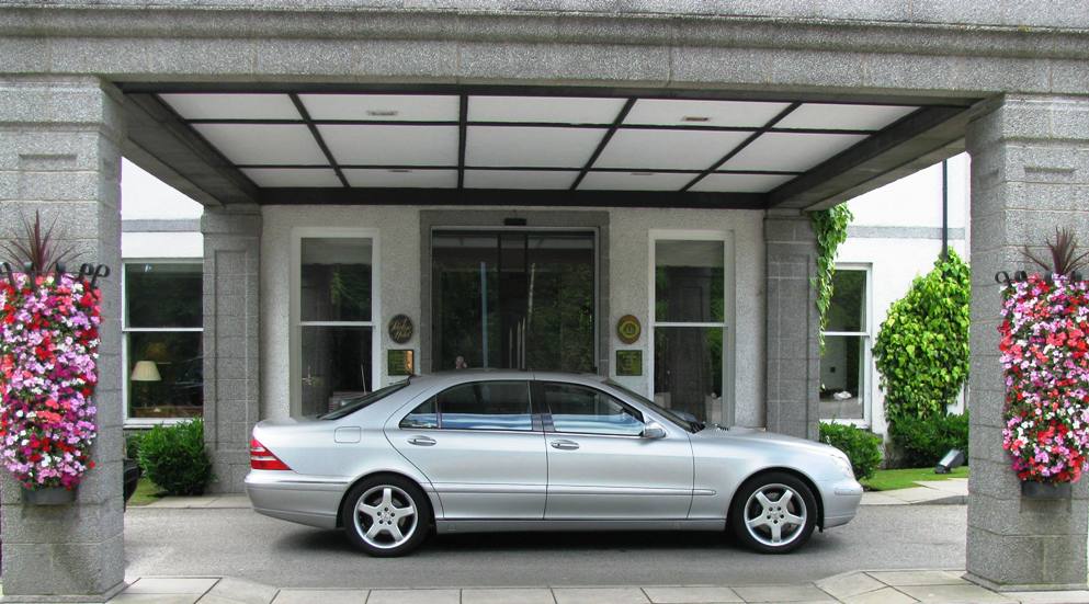 Aberdeen Chauffeur Drive car in wedding livery.